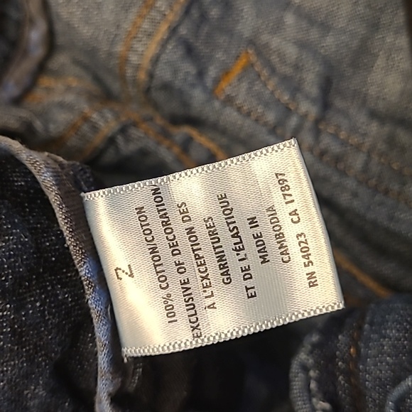 LIKE NEW Y2K 2007 Old Navy Darkwash Flared Mid Rise Jeans - Picture 8 of 13